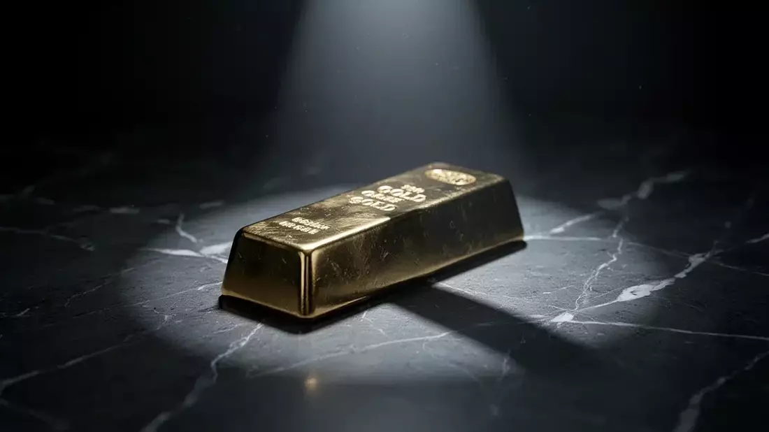 Gold Whipsaws as Iran Deal Hopes, Fed Rate Fears Weigh on Safe-Haven Metal