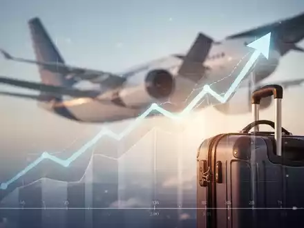 Eine stilisierte, aufsteigende Kurve mit verschwommenen Reiseelementen wie einem Flugzeugflügel, die das Wachstum im Reisesektor darstellt. - Foto: über boerse-global.de