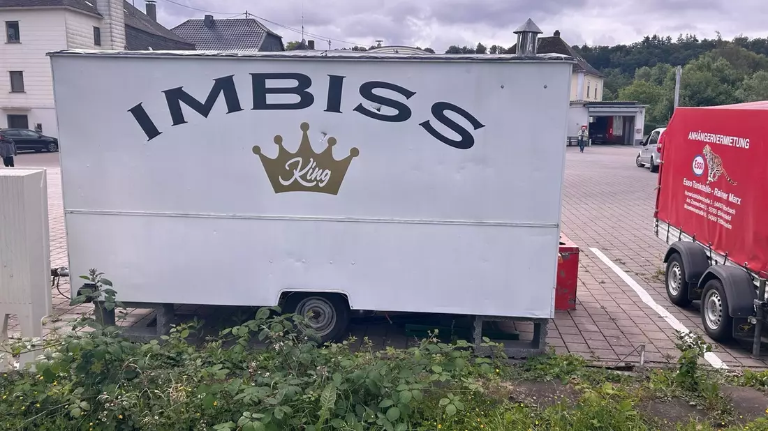 POL-PDTR: Sachbeschädigung an Imbissanhänger - Bild: presseportal.de
