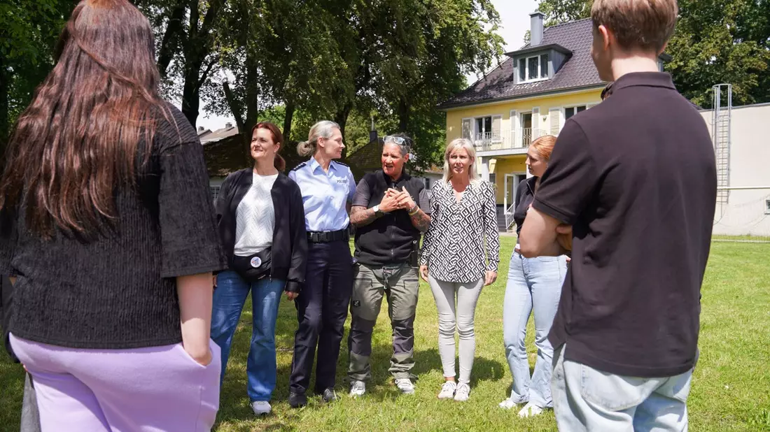 POL-GE: Soko Jugend im Einsatz/zahlreiche Kontrollen - Bild: presseportal.de