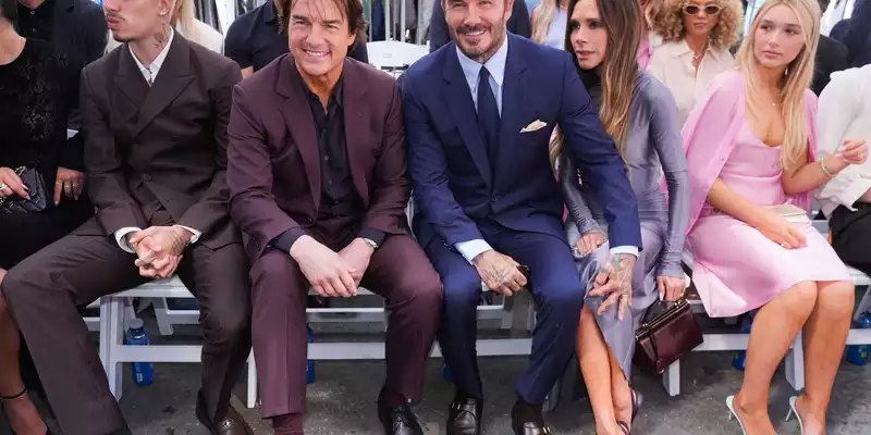 David Beckham erhielt einen Stern auf dem berühmten «Walk Of Fame» in Hollywood. Mit dabei: Sohn Romeo, Filmstar Tom Cruise, Ehefrau Victoria und Tochter Harper Seven. - Foto: Chris Pizzello/Invision/AP/dpa