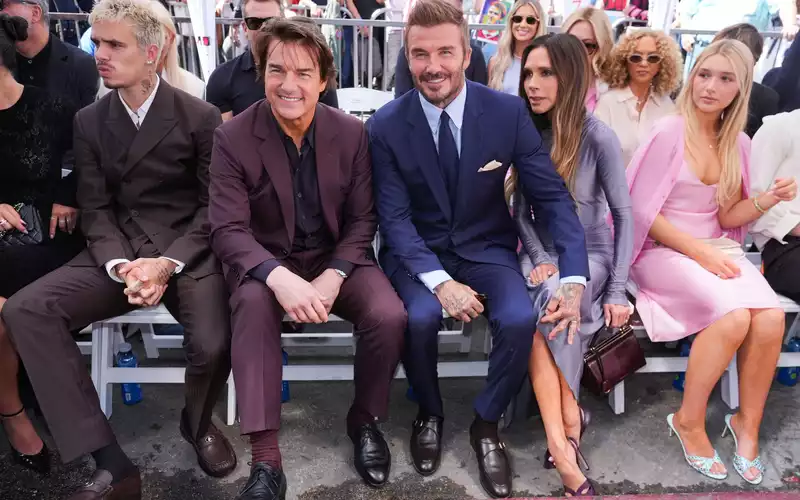David Beckham erhielt einen Stern auf dem berühmten «Walk Of Fame» in Hollywood. Mit dabei: Sohn Romeo, Filmstar Tom Cruise, Ehefrau Victoria und Tochter Harper Seven. - Foto: Chris Pizzello/Invision/AP/dpa