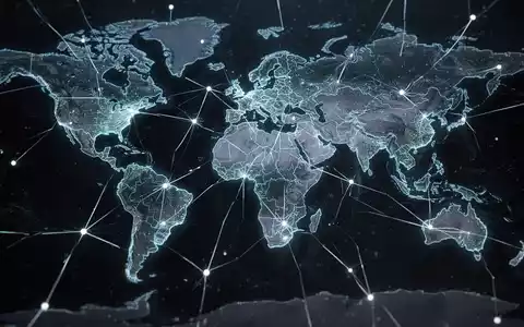 An abstract digital representation of a global network outage, with broken lines and disconnected nodes over a dark, glowing world map. - Foto: über boerse-global.de