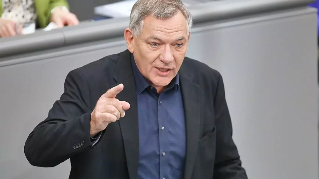 Gesundheitsreform: Van Aken wirft Warken Sozialraub vor