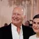 Mit der US-Amerikanerin Megan Everett hat Skarsgård zwei Kinder. Dazu kommen sechs mit seiner ersten Frau. (Archivbild) - Bild: Jordan Strauss/Invision/AP/dpa