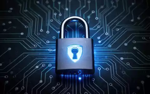 A glowing blue digital padlock over an abstract circuit board, symbolizing cybersecurity and data protection for Microsoft updates. - Foto: über boerse-global.de
