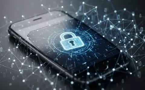 Ein Smartphone mit einem digitalen Schlosssymbol auf dem Bildschirm, umgeben von einem leuchtenden Datennetzwerk, das Cybersicherheit darstellt. - Foto: über boerse-global.de