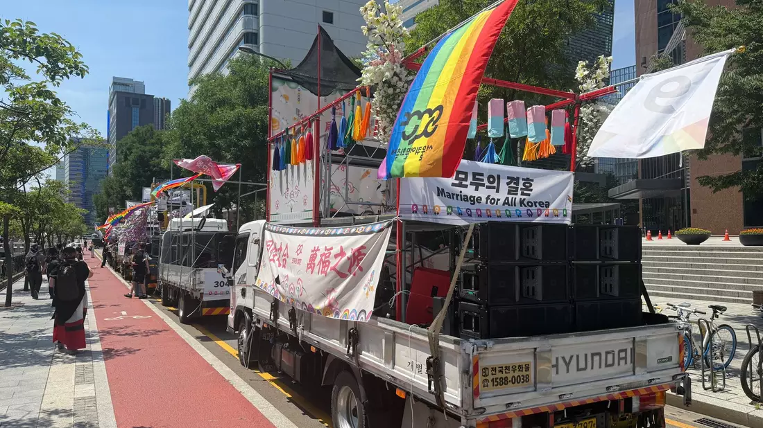 Höhepunkt des Pride ist ein Umzug durch das Stadtzentrum von Seoul.  - Bild: Fabian Kretschmer/dpa
