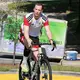 Als Radfahrer zum Training unterwegs: Manuel Neuer ist bereit für sein Comeback im DFB-Tor.  - Bild: Jan Woitas/dpa