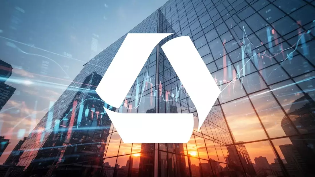 Commerzbank Stock Rises 31% Yearly, Works Council Files Criminal Complaint Against UniCredit