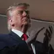 US-Präsident Trump feiert an diesem Sonntag seinen 80. Geburtstag. (Archivbild) - Bild: Mark Schiefelbein/AP/dpa
