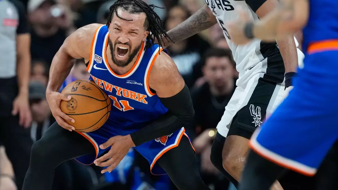 Jalen Brunson und die Knicks hatten wieder keine gute erste Halbzeit und kamen dann zurück ins Spiel. - Bild: Ross D. Franklin/AP/dpa