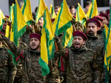 Hisbollah-KĂ€mpfer im Libanon. (Archivbild) - Foto: Hussein Malla/AP/dpa