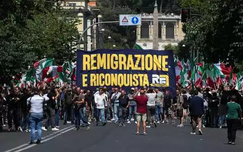 Eine von rechtsextremen Gruppen organisierte Demonstration findet in Rom statt.  - Foto: Gregorio Borgia/AP/dpa