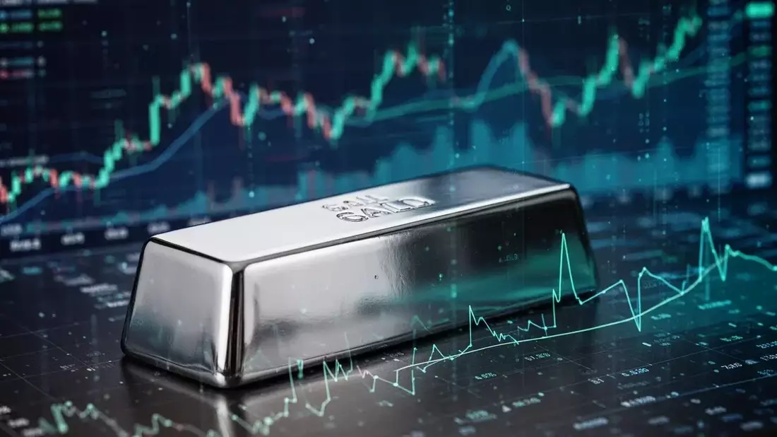 Plata se desploma 24% en su peor mes: ¿oportunidad industrial frente a la Fed de Warsh?