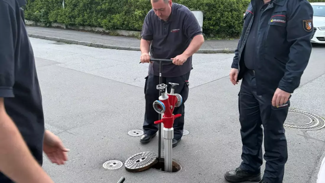 FW Weinheim: Brandsicherheitswache mit ungeplantem Sondereinsatz - Bild: presseportal.de