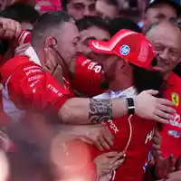 Zum ersten Mal gewinnt Lewis Hamilton im Ferrari. - Foto: David Davies/PA Wire/dpa