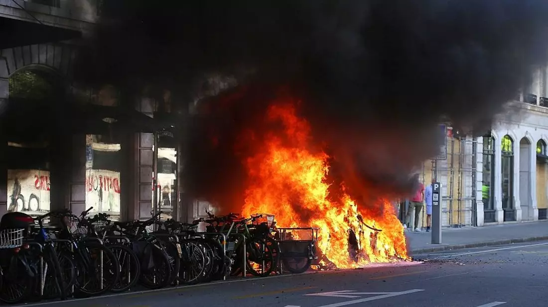 Gewalttätige Ausschreitungen bei G7-Demo in Genf