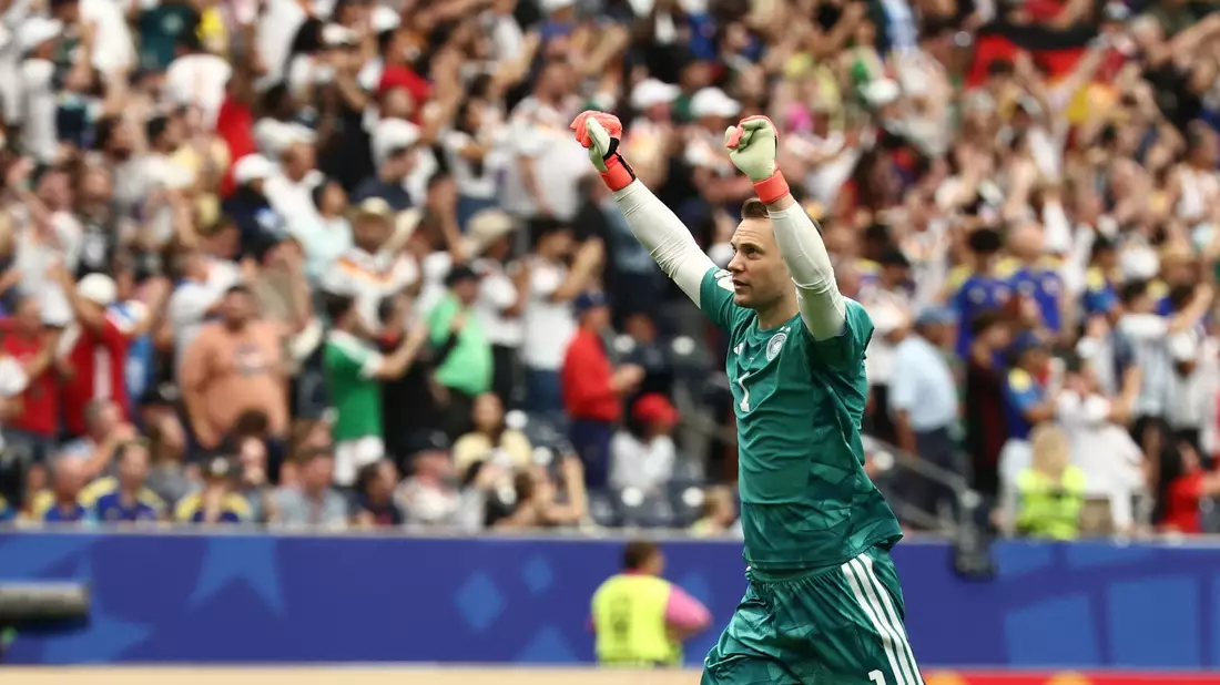 Manuel Neuer schrieb mit seinem Comeback Fußball-Geschichte.  - Bild: Christian Charisius/dpa