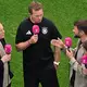 Jürgen Klopp (r) und Thomas Müller reagieren auf ihre Aussagen gegenüber Julian Nagelsmann. - Bild: Federico Gambarini/dpa