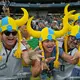 Schwedens Fans haben Grund zur Freude. - Bild: Matias Delacroix/AP/dpa
