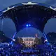 Die gewaltige Kuppelkonstruktion namens «The Claw» (die Kralle) lässt sogar das Weiße Haus klein wirken.  - Bild: Alex Brandon/AP/dpa