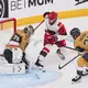 Taylor Hall (Mitte) traf früh zum 1:0 für die Hurricanes. - Bild: Candice Ward/FR172212 AP/AP/dpa