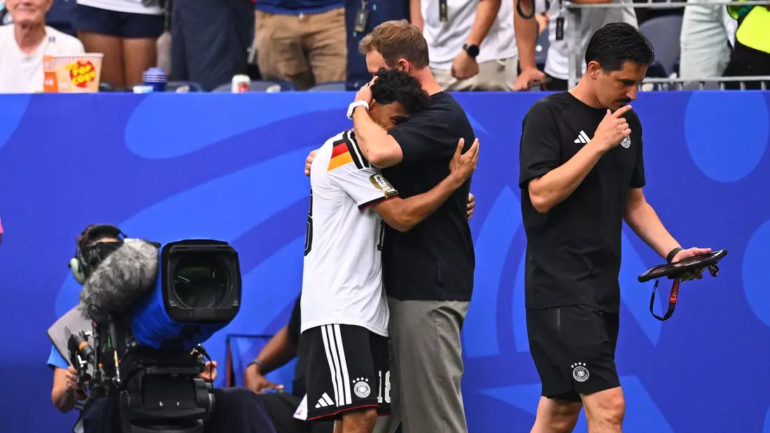 Bundestrainer Nagelsmann hält große Stücke auf den Frankfurter.  - Bild: Tom Weller/dpa