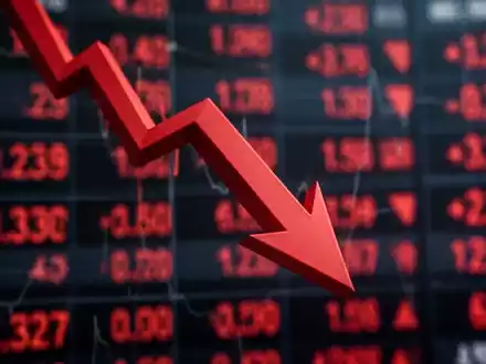 Ein roter Pfeil auf einem digitalen Bildschirm zeigt steil nach unten, symbolisiert einen Aktienkurssturz. - Foto: über boerse-global.de