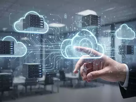 Abstrakte Darstellung von Datenflüssen zwischen Cloud-Servern und einer menschlichen Hand, die mit einem holografischen Interface interagiert. - Foto: über boerse-global.de