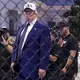 US-Präsident Donald Trump muss zügig eine Lösung des Konflikts mit dem Iran präsentieren. - Bild: Mark Schiefelbein/AP/dpa