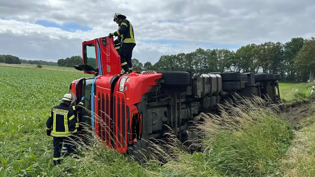 FW-ROW: Lkw-Unfall auf der L130 - Bild: presseportal.de