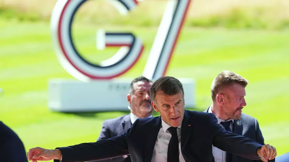 Macron hat als Gastgeber eine lange Liste von Themen erstellt. - Bild: Thibault Camus/AP/dpa