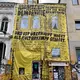 Der Künstler Sönke Lühring gestaltete die Fassade. - Bild: Mirjam Uhrich/dpa
