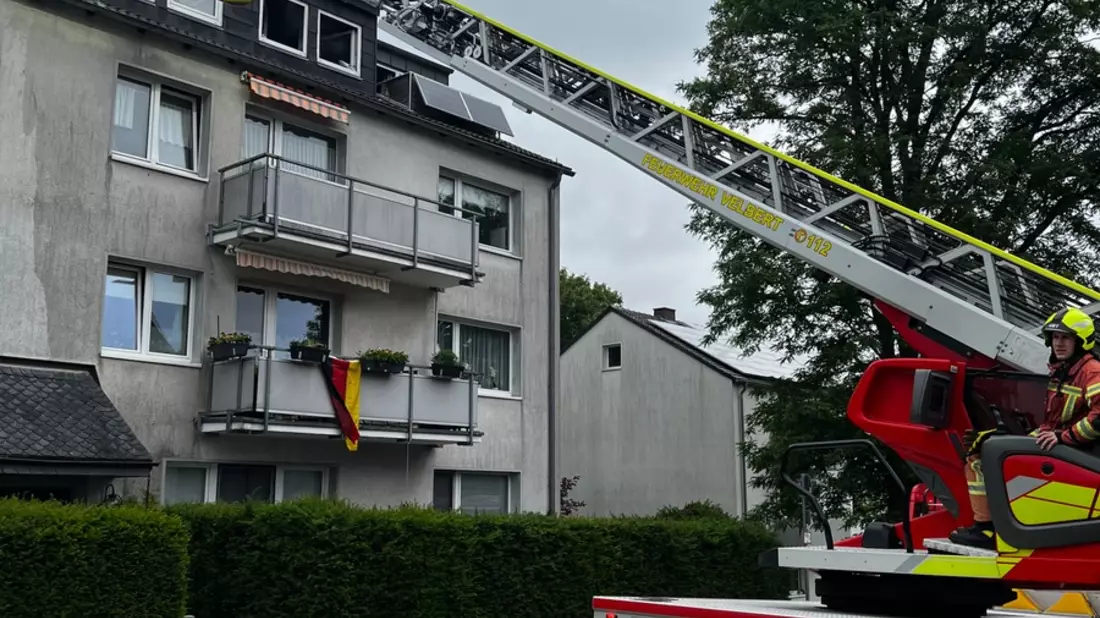 FW-Velbert: Brand in Mehrfamilienhaus in Velbert-Neviges - Bild: presseportal.de