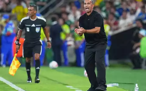 Nach nur einem WM-Spiel ist Tunesiens Trainer Sabri Lamouchi seinen Job offenbar los. - Foto: Matias Delacroix/AP/dpa