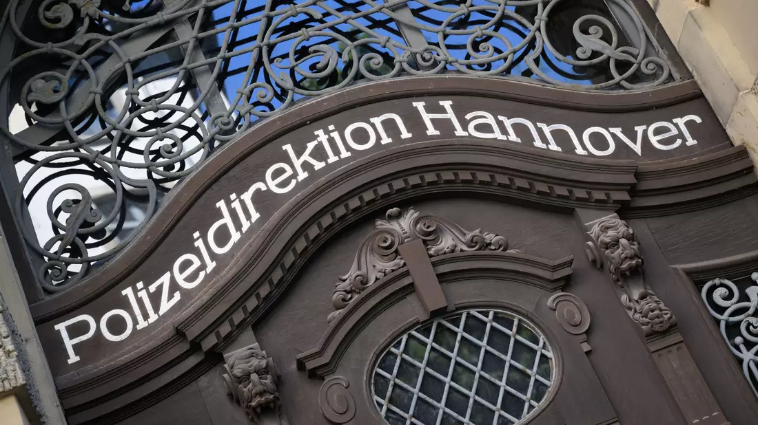 Im Zuge der Ermittlungen seien auch strafrechtliche Verstöße festgestellt worden. (Symbolbild) - Bild: Julian Stratenschulte/dpa
