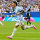 Maxi Araujo rettete Uruguay einen Punkt gegen Saudi-Arabien. - Bild: Lynne Sladky/AP/dpa