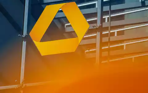 Um die Commerzbank ist ein Übernahmekampf entbrannt. (Archivbild) - Foto: Andreas Arnold/dpa