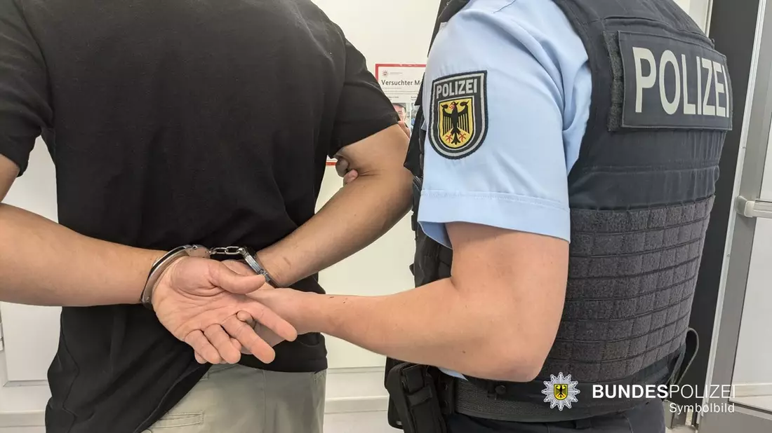Bundespolizeidirektion München: International gesuchter Mann am Ostbahnhof festgenommen / Bundespolizei vollstreckt Auslieferungshaftbefehl - Bild: presseportal.de