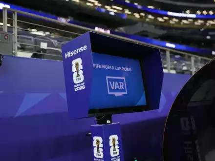 Hisense RGB MiniLED unterstützt VAR-Einsätze bei der FIFA WM 2026 - Foto: presseportal.de