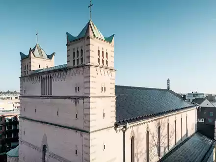 Photovoltaik auf Kirchdach - Foto: PREFA/Croce & Wir über pressetext.de