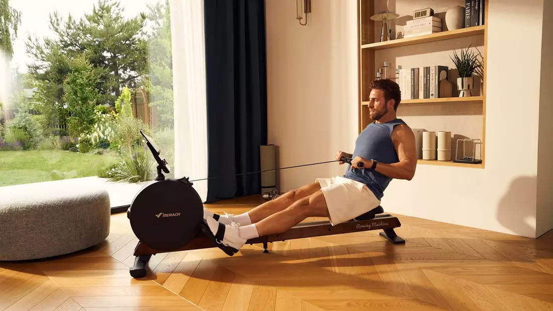 Rudern im Home-Gym: Warum der Sommer die beste Zeit für Indoor-Training ist und welches Gerät passt - Bild: presseportal.de