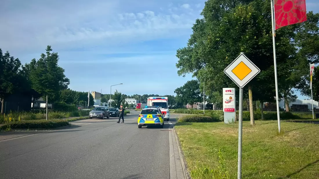 POL-STD: Buxtehude: Radfahrer nach Bremsmanöver schwer verletzt - Bild: presseportal.de