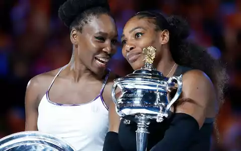 Die Schwestern bekommen eine Wildcard für Wimbledon. (Archivbild) - Foto: Dita Alangkara/AP/dpa