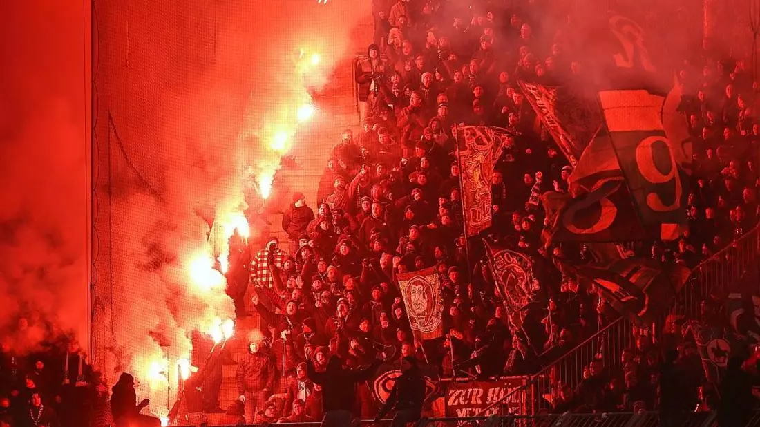 Bericht: IMK vertagt Entscheidung zu Pyrotechnik in Stadien