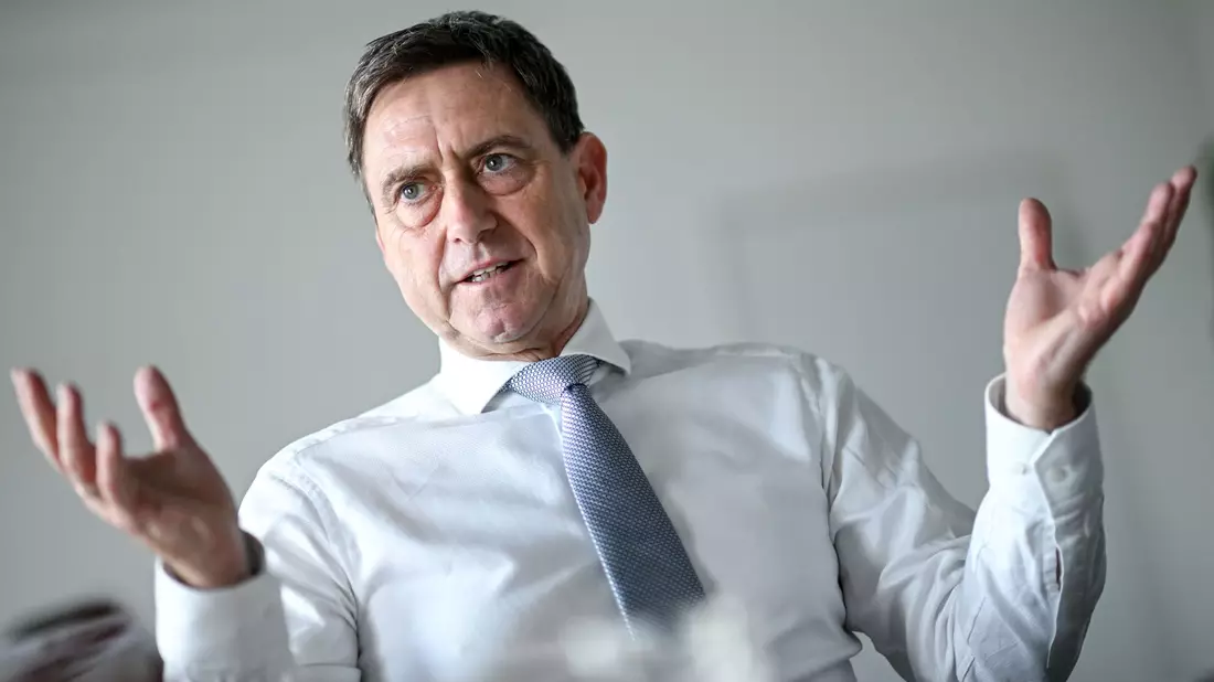 Der Chef des Kassen-Spitzenverbands, Oliver Blatt, sieht den Bund und die Pharma-Branche am Zug. (Archivbild) - Bild: Britta Pedersen/dpa