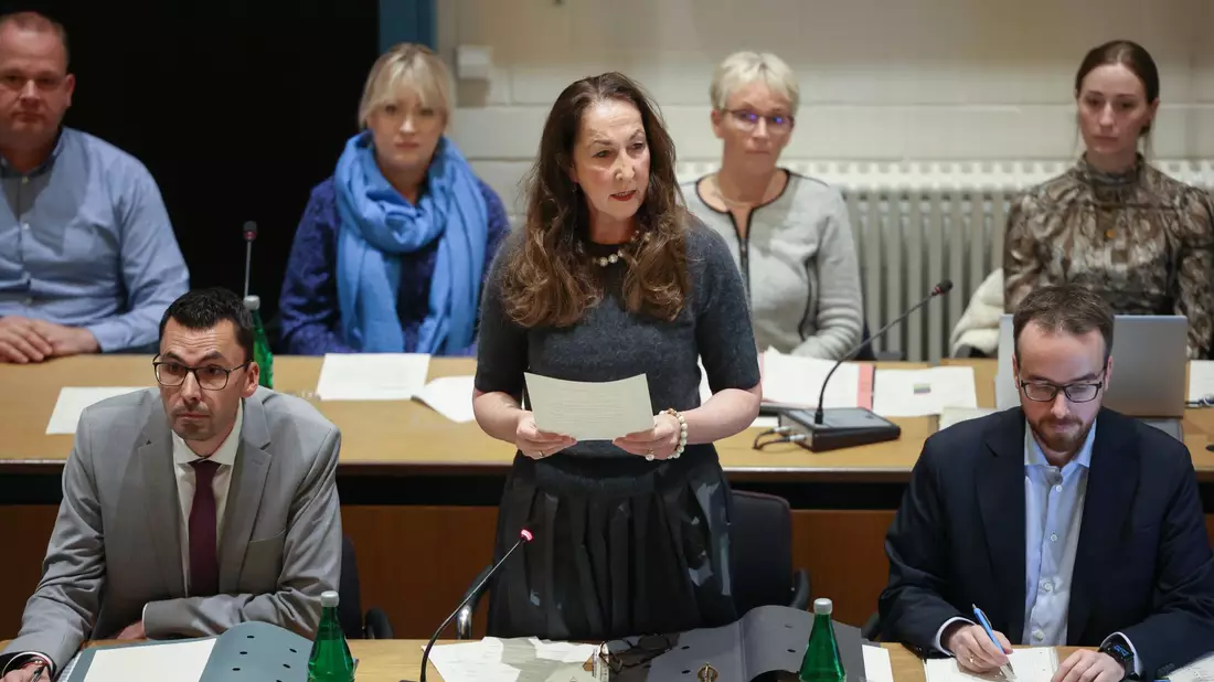 Gegen die Tochter der Bürgermeisterin Iris Stalzer ist Anklage erhoben worden. (Archivbild)  - Bild: Christoph Reichwein/dpa