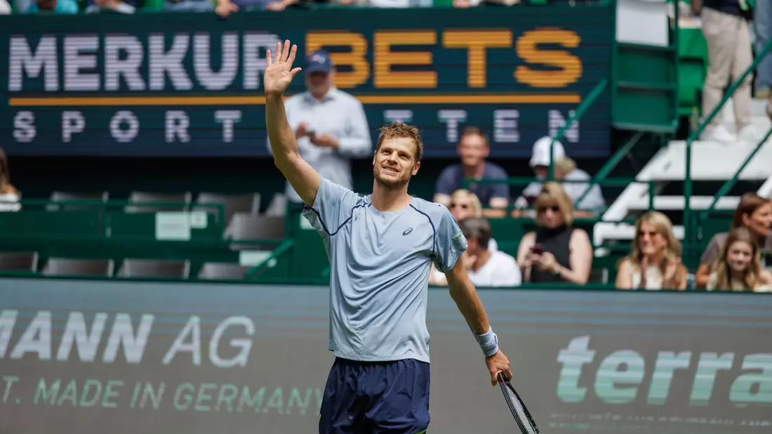 Yannick Hanfmann feierte seinen 100. Sieg auf der ATP-Tour.  - Bild: Friso Gentsch/dpa
