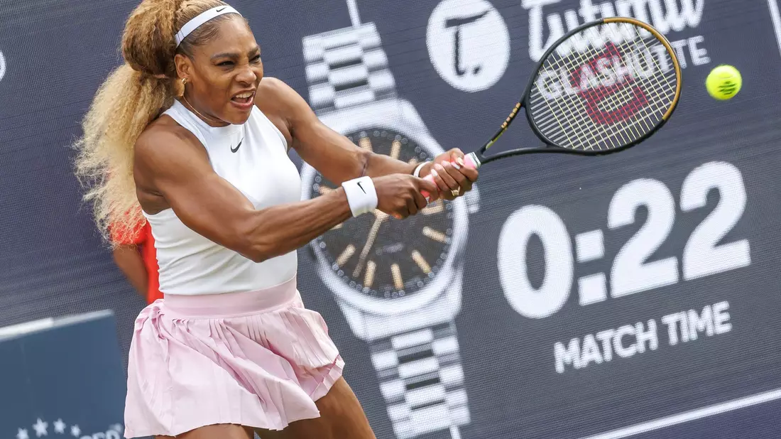 Serena Williams schied in Berlin im Doppel gleich aus. - Bild: Andreas Gora/dpa